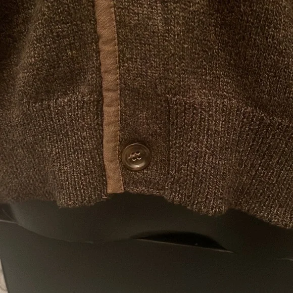 Viyella mens Button Down Sweater. NWOT